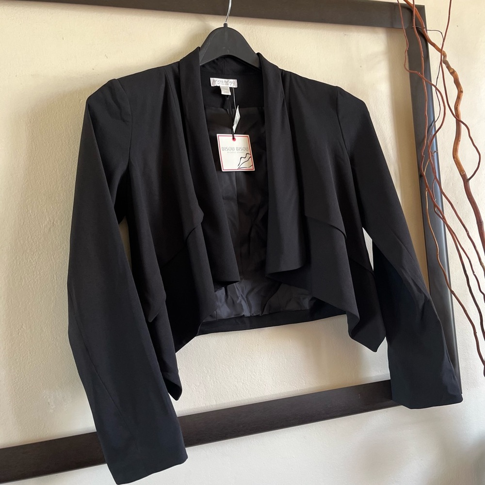 NWT  Bisou Bisou black “torera” style open blazer